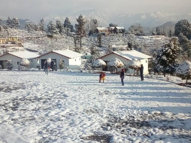 Shanti Home Stay Chaukori エクステリア 写真